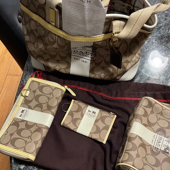 Coach Brown and Cream Tote Bag Set - Picture 8 of 12